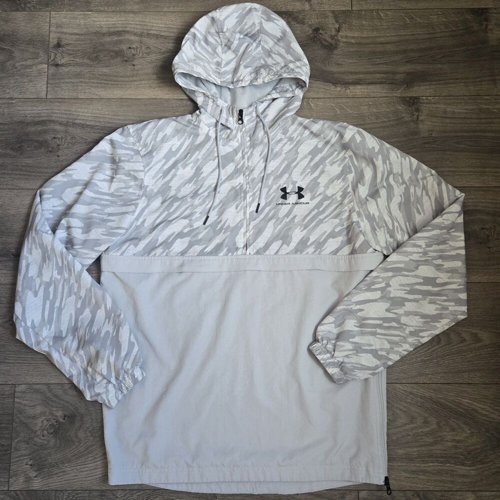 Under Armour Women's Medium Gray Camo Windbreaker Anorak Jacket Loose Fit Hooded